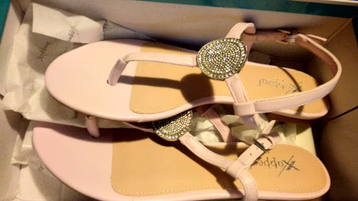 Shoe Store «Rack Room Shoes», reviews and photos, 2110 Apalachee Pkwy, Tallahassee, FL 32301, USA