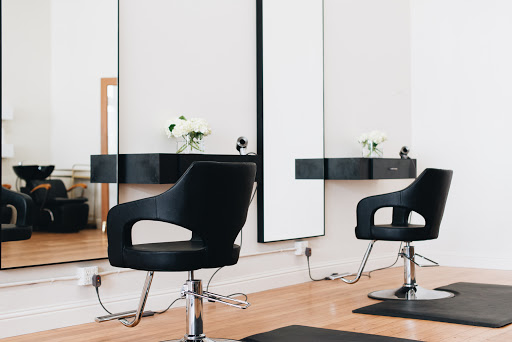 Hair Salon «Le Salon - Hair Salon & Beauty Salon», reviews and photos, 1944 Bonita Ave, Berkeley, CA 94704, USA