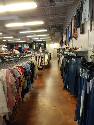 Used Clothing Store «Crossroads Trading Co.», reviews and photos, 2711 N Clark St, Chicago, IL 60614, USA