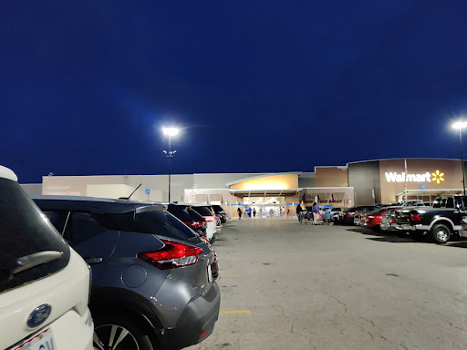 Department Store «Walmart Supercenter», reviews and photos, 1900 Maplewood Commons Dr, Maplewood, MO 63143, USA