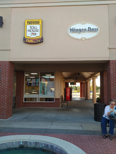 Outlet Mall «Tanger Outlet Myrtle Beach Hwy 501», reviews and photos, 4635 Factory Stores Blvd, Myrtle Beach, SC 29579, USA