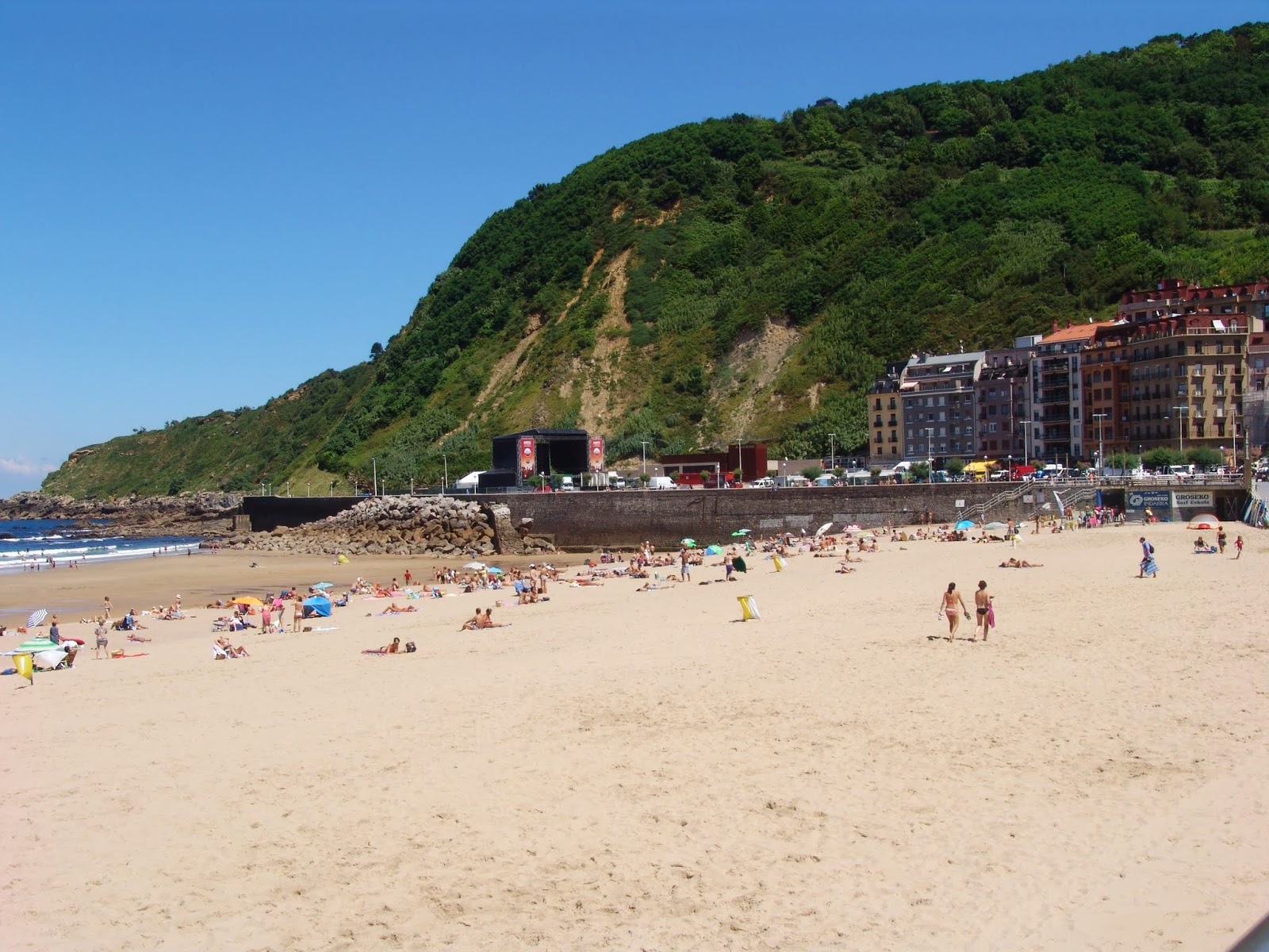 Zdjęcie Plaża Zurriola z przestronna zatoka