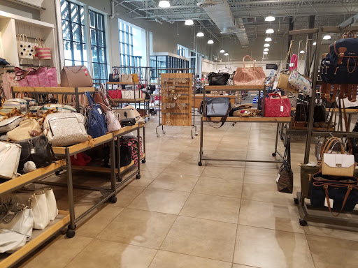 Shoe Store «DSW Designer Shoe Warehouse», reviews and photos, 12997 Fair Lakes Shopping Center, Fairfax, VA 22033, USA