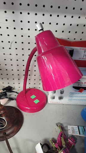 Thrift Store «Goodwill Retail Store of St. Peters – Mid Rivers», reviews and photos, 620 Mid Rivers Mall Dr, St Peters, MO 63376, USA