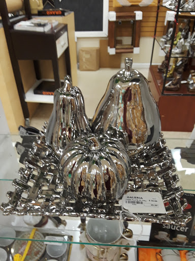 Discount Store «Fallas Discount Stores», reviews and photos, 515 W 49th St, Hialeah, FL 33012, USA