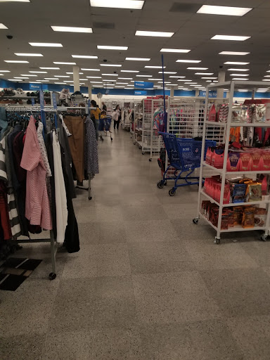 Clothing Store «Ross Dress for Less», reviews and photos, 2851 El Camino Real, Tustin, CA 92782, USA