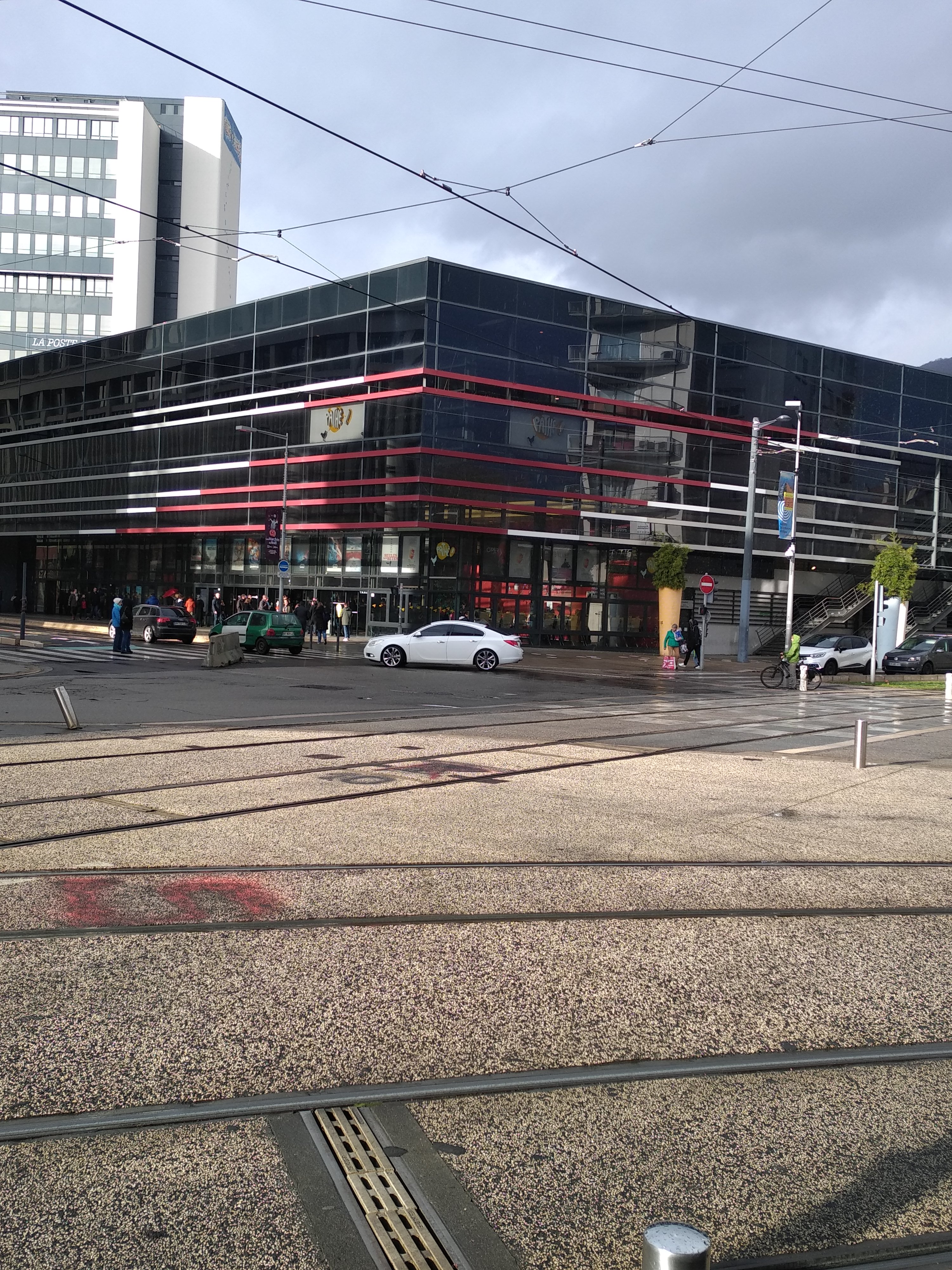 Photo n° 1 de l'avis de Brutal.e fait le 11/04/2019 à 14:04