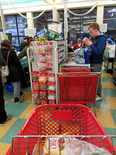 Grocery Store «Supreme Shop n Bag», reviews and photos, 4301 Walnut St, Philadelphia, PA 19104, USA