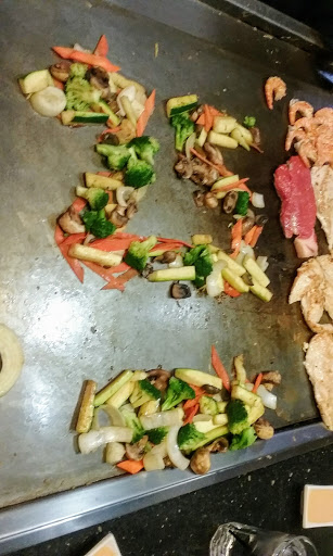 Japanese Restaurant «TOMO Sushi & Hibachi Restaurant», reviews and photos, 1293 W 9th St, Cleveland, OH 44113, USA