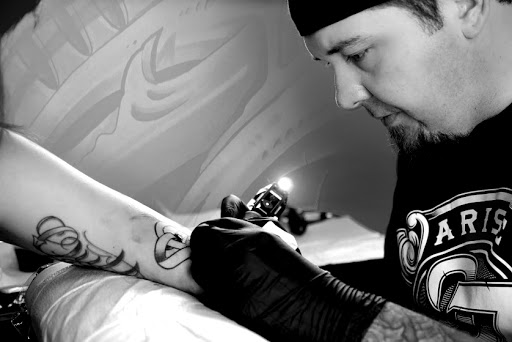 Tattoo Shop «Dark Hearts Tattoo Gallery», reviews and photos, 10660 Sierra Ave, Fontana, CA 92337, USA