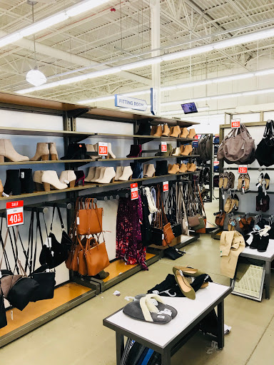 Clothing Store «Old Navy», reviews and photos, 141 Tuckahoe Rd, Sewell, NJ 08080, USA