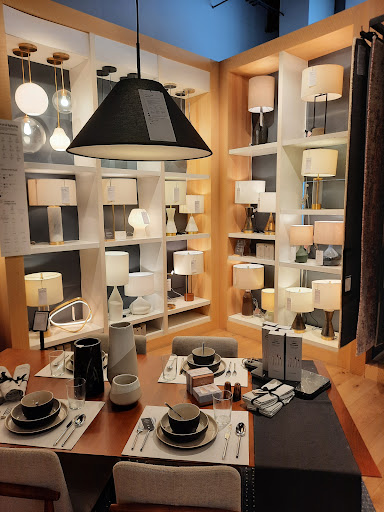 Furniture Store «west elm», reviews and photos, 15279 N Scottsdale Rd #125, Scottsdale, AZ 85254, USA