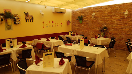 Restaurante Muñoz - C. Ochoa Ondategui, 21, 40001 Segovia, Spain