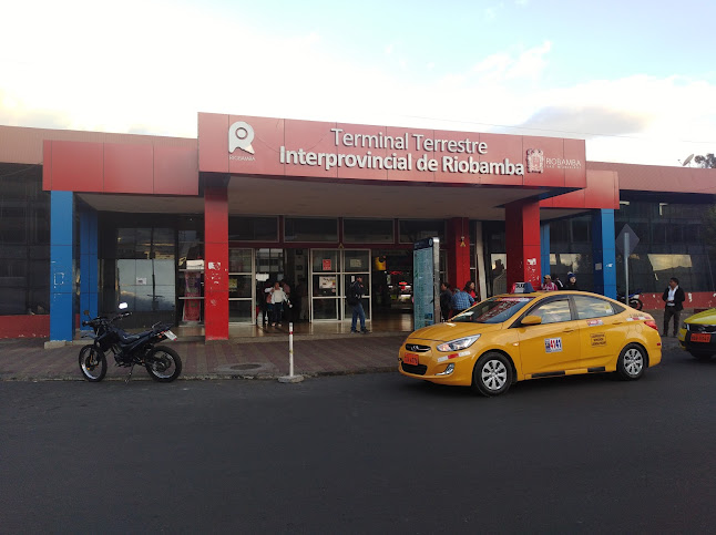 Opiniones de Terminal Terrestre de Riobamba en Riobamba - Servicio de transporte