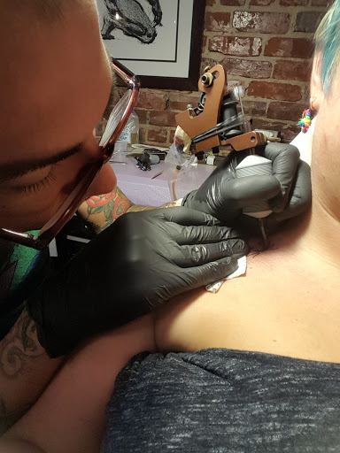 Tattoo Shop «Tenth Sanctum Tattoo», reviews and photos, 1010 S 10th St, Omaha, NE 68108, USA