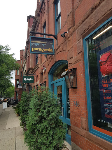 Clothing Store «Patagonia Boston», reviews and photos, 346 Newbury St, Boston, MA 02115, USA