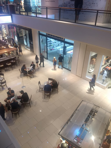 Donut Shop «Dandee Donuts Factory», reviews and photos, 102 N 28th Ave, Hollywood, FL 33020, USA