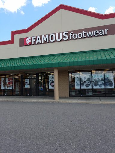 Famous Footwear, 33830 S Gratiot Ave, Charter Twp of Clinton, MI 48035, USA, 