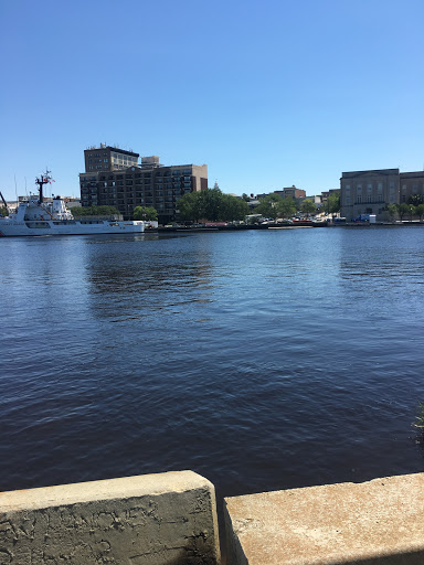 Park «Riverfront Park», reviews and photos, 5 N Water St, Wilmington, NC 28401, USA