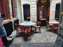 Atmosphère du Restaurant La Petite Cour à Lille - n°3