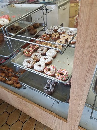 Donut Shop «Donut & Muffin Factory», reviews and photos, 201 4th St NE, Auburn, WA 98002, USA