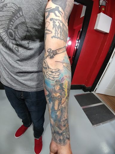 Tattoo Shop «Sacred Dagger Tattoo Studio», reviews and photos, 1131 21st St, Vero Beach, FL 32960, USA