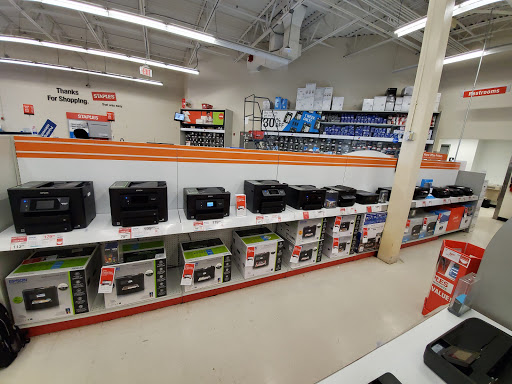 Office Supply Store «Staples», reviews and photos, 8861 Branch Ave, Clinton, MD 20735, USA