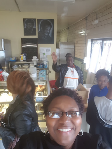 Sporting Goods Store «Dumonts Sporting Goods Inc», reviews and photos, 1003 McKinley Ave NW, Canton, OH 44703, USA