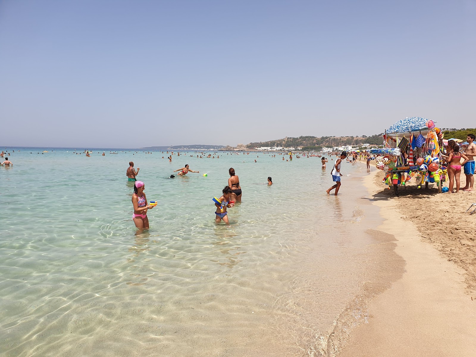 Fotografie cu Spiaggia Padula Bianca - locul popular printre cunoscătorii de relaxare