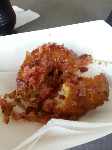 Donut Shop «Top That! Donuts», reviews and photos, 210 Ocean Ave, Point Pleasant Beach, NJ 08742, USA