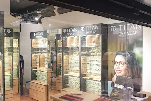 Titan eyewear image