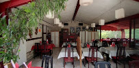 Atmosphère du Restaurant vietnamien Le Saigon à L'Isle-sur-la-Sorgue - n°13