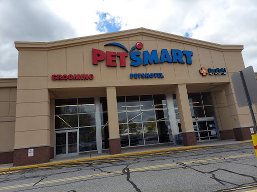 Pet Supply Store «PetSmart», reviews and photos, 265 Chelmsford St, Chelmsford, MA 01824, USA