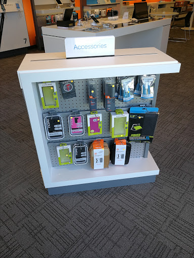Cell Phone Store «AT&T Authorized Retailer», reviews and photos, 924 Cypress Pkwy, Kissimmee, FL 34759, USA