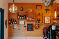 Atmosphère du Bar-restaurant à huîtres L' ANNEXE Fromentine. Vendée. à La Barre-de-Monts - n°9