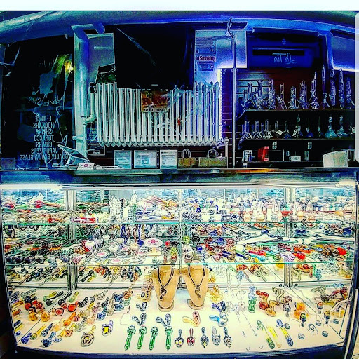 Tobacco Shop «La Tia Smoke Shop», reviews and photos, 154 Maverick St, East Boston, MA 02128, USA