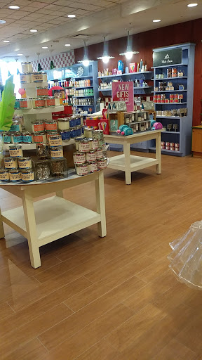 Beauty Supply Store «Bath & Body Works», reviews and photos, 6025 Kruse Dr, Solon, OH 44139, USA