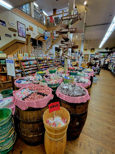 General Store «Mast General Store Hendersonville», reviews and photos, 527 N Main St, Hendersonville, NC 28792, USA