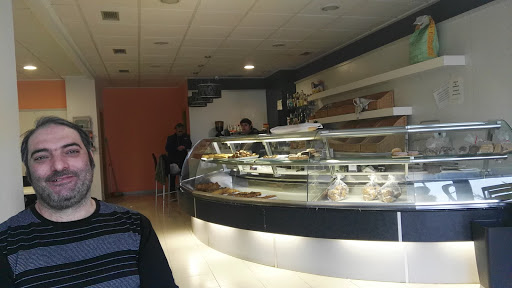 PASTELERÍA CAFETERÍA AMELIA en Casas-Ibáñez, Albacete