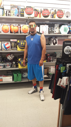 Department Store «T.J. Maxx», reviews and photos, 5 Main St, East Hartford, CT 06118, USA