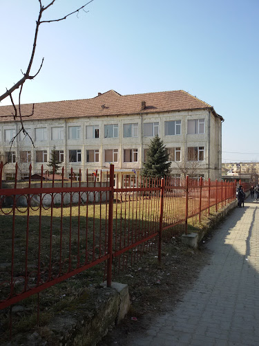 Opinii despre Școala Gimnazială "Romul Ladea" în <nil> - Școală