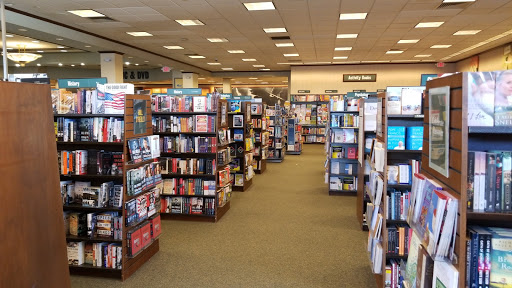 Book Store «Barnes & Noble Oxford Valley», reviews and photos, 210 Commerce Blvd, Fairless Hills, PA 19030, USA