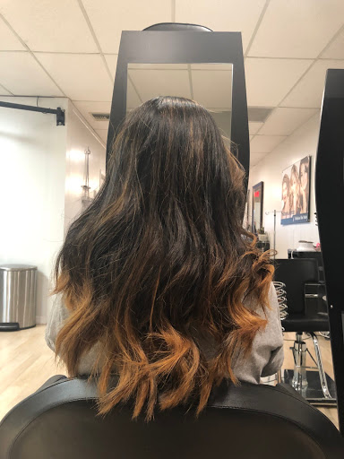 Hair Salon «Fabbylous Hair Studio,LLC», reviews and photos, 463 Patricia Ave, Dunedin, FL 34698, USA