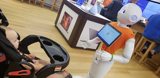 Computer Store «Microsoft Store - International Plaza», reviews and photos, 2223 N Westshore Blvd, Tampa, FL 33607, USA