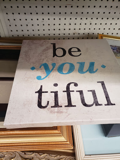 Thrift Store «Park Avenue Thrift», reviews and photos, 1021 Jesse Jewell Pkwy, Gainesville, GA 30501, USA