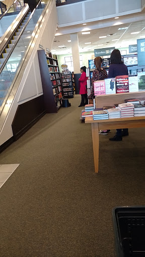 Book Store «Barnes & Noble», reviews and photos, 1430 Plaza Pl, Southlake, TX 76092, USA