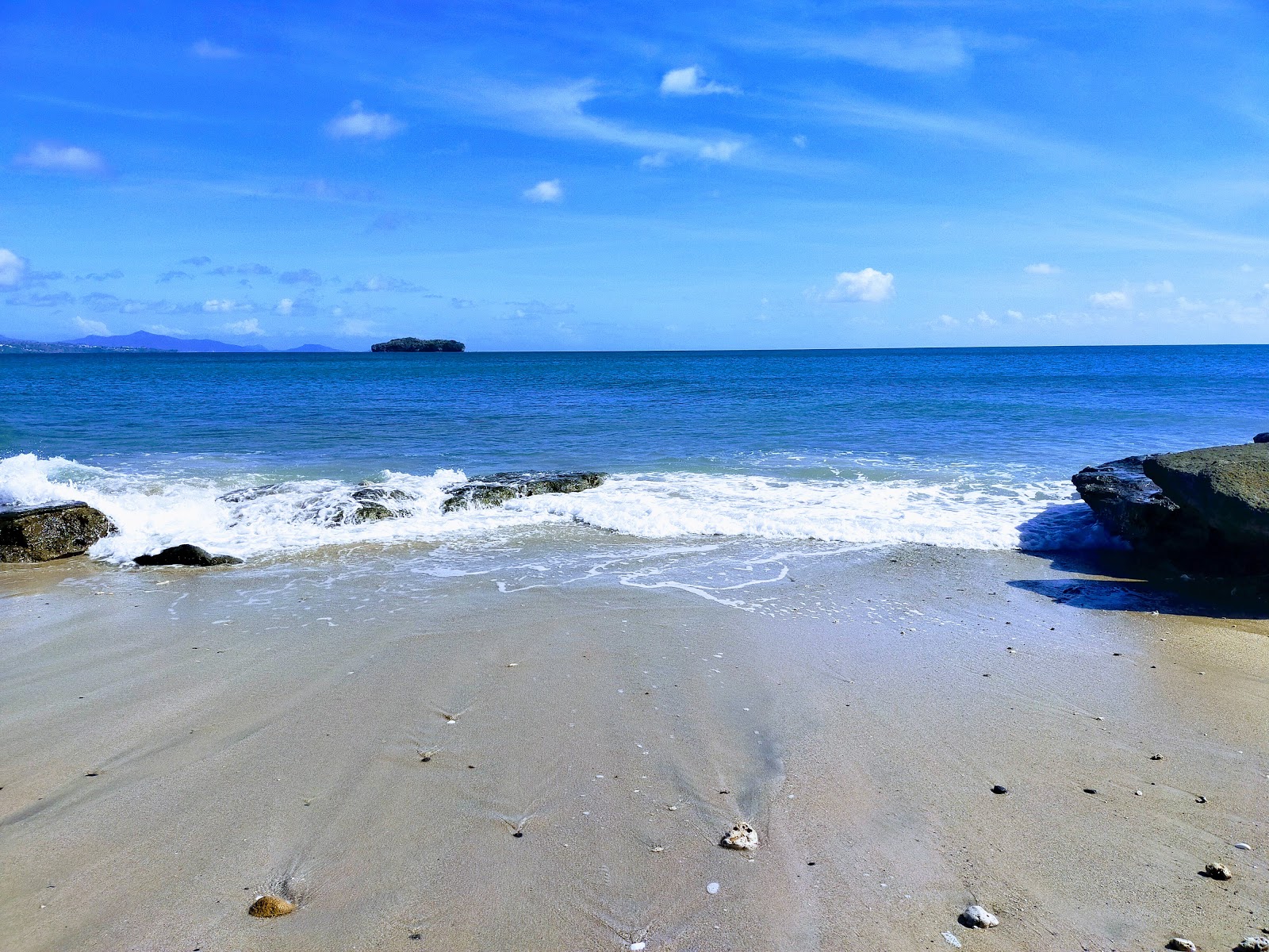 Foto de Trevani Beach - lugar popular entre los conocedores del relax