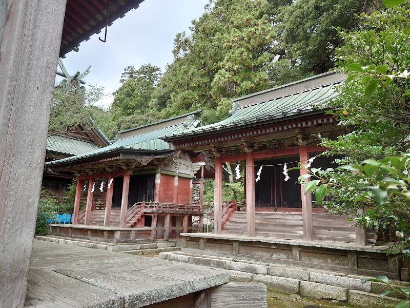 春日神社(本殿・県指定重要文化財)