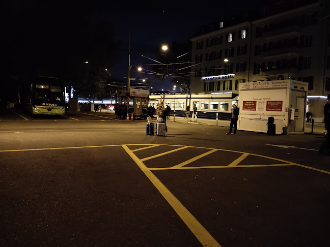 Rezensionen über Arret FLIXBUS (Bus Stop) in Zürich - Tankstelle