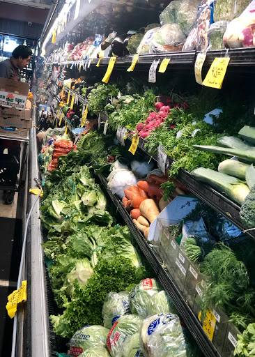 Grocery Store «Handy Market, Wine Store, Craft Beer Shop, Bottle Shop, Choice Meats», reviews and photos, 2514 W Magnolia Blvd, Burbank, CA 91505, USA